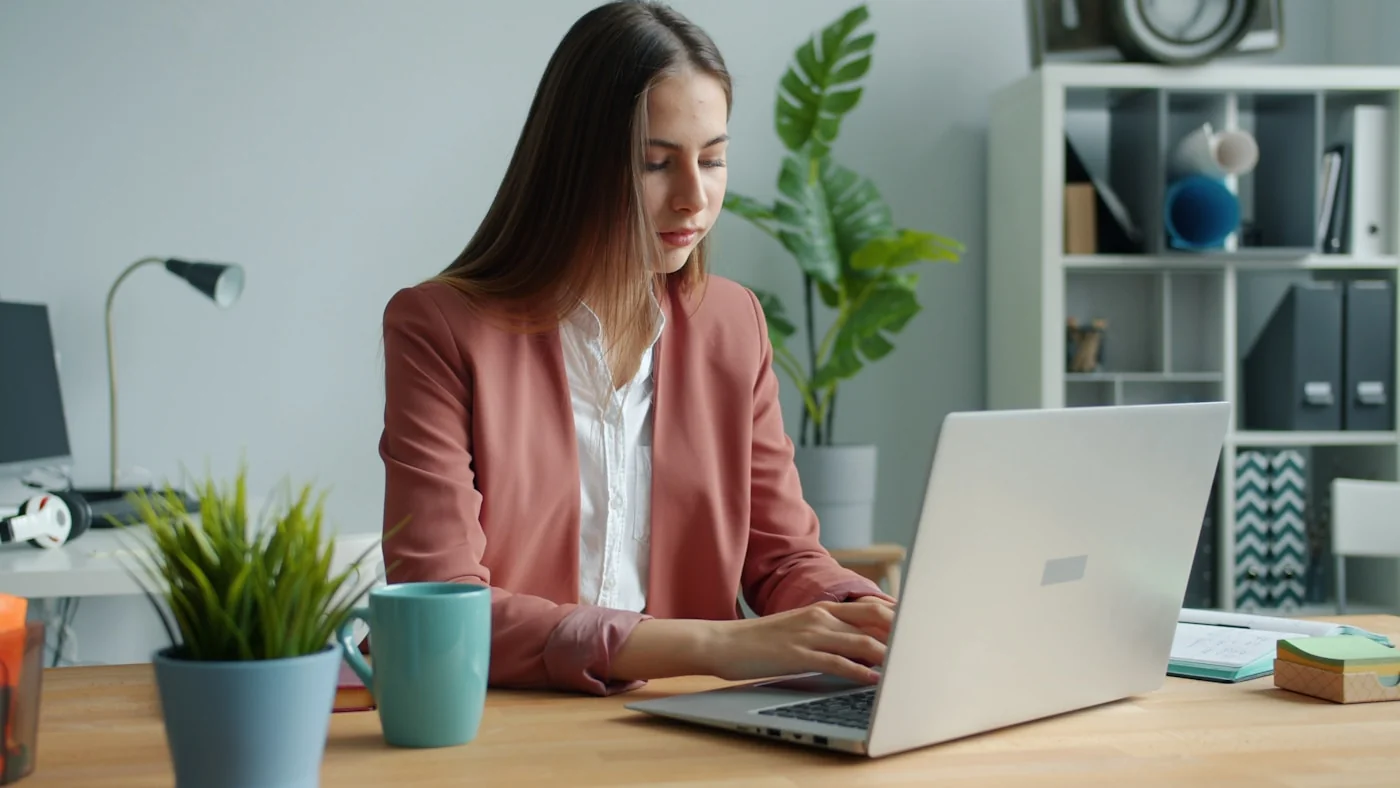 Maya, lead analyst at AdPillar